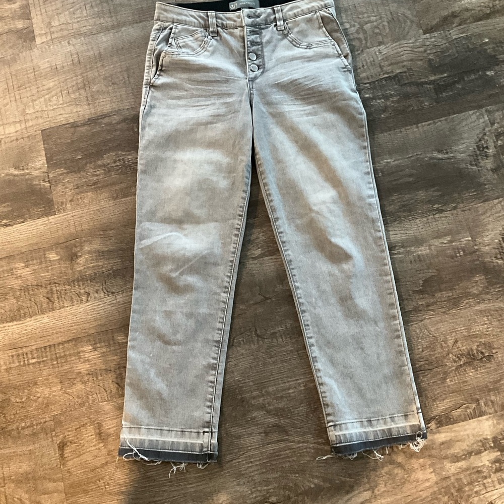 Wit & Wisdom Gray Frayed Hem ‘Ab’ Solution Button Fly High Waist Jeans Size 6
